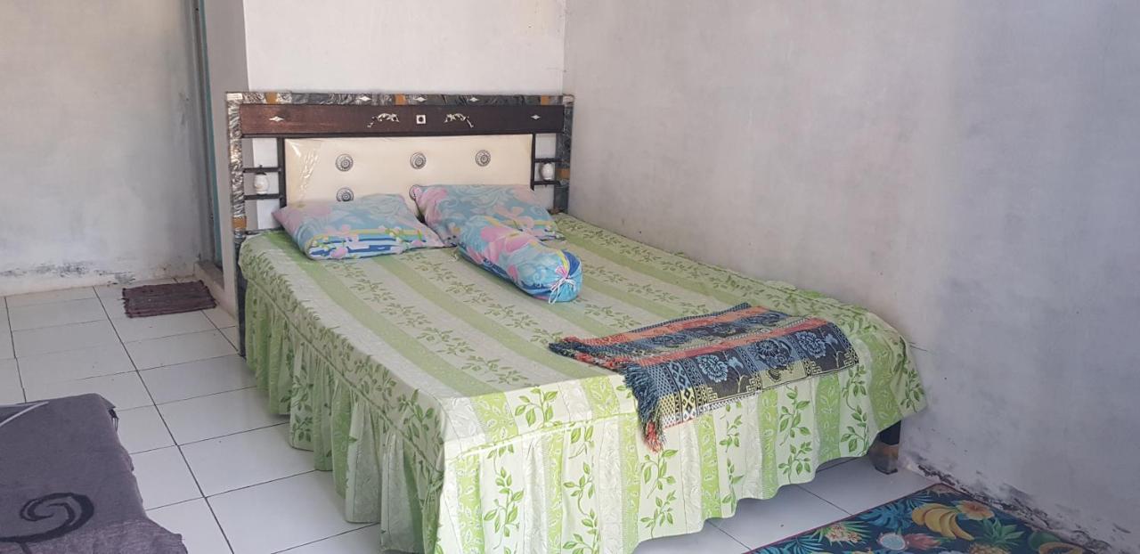 Spot On 90018 Villa Zane Reynold Karanghawu Ngoại thất bức ảnh